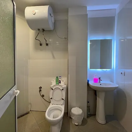 Cozy Center * 티라나